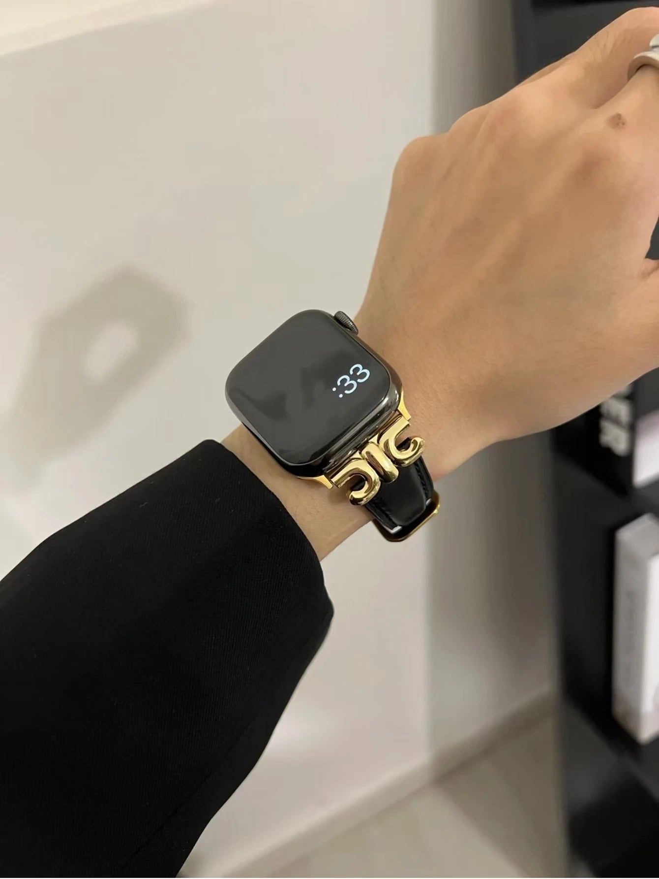 Elegant Leather loop Apple Watch band