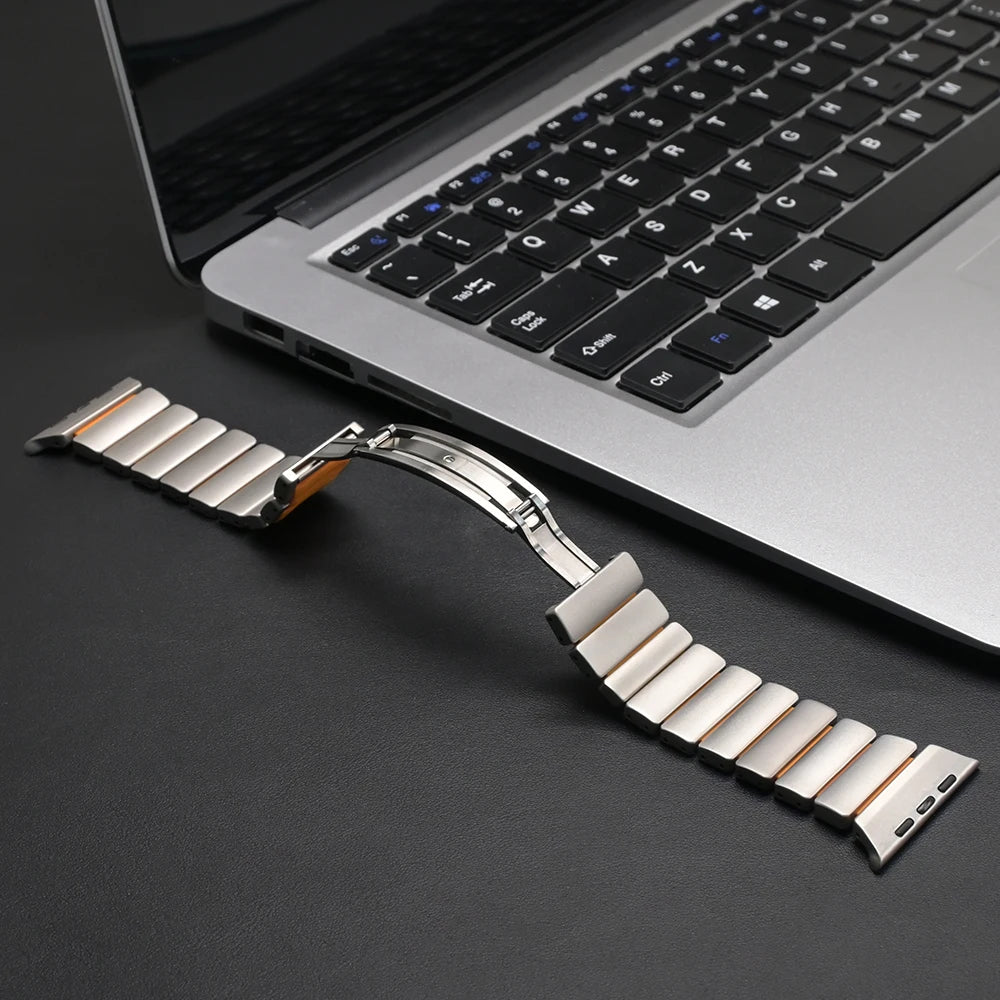 Titan Edge Magnetic Apple Watch Strap