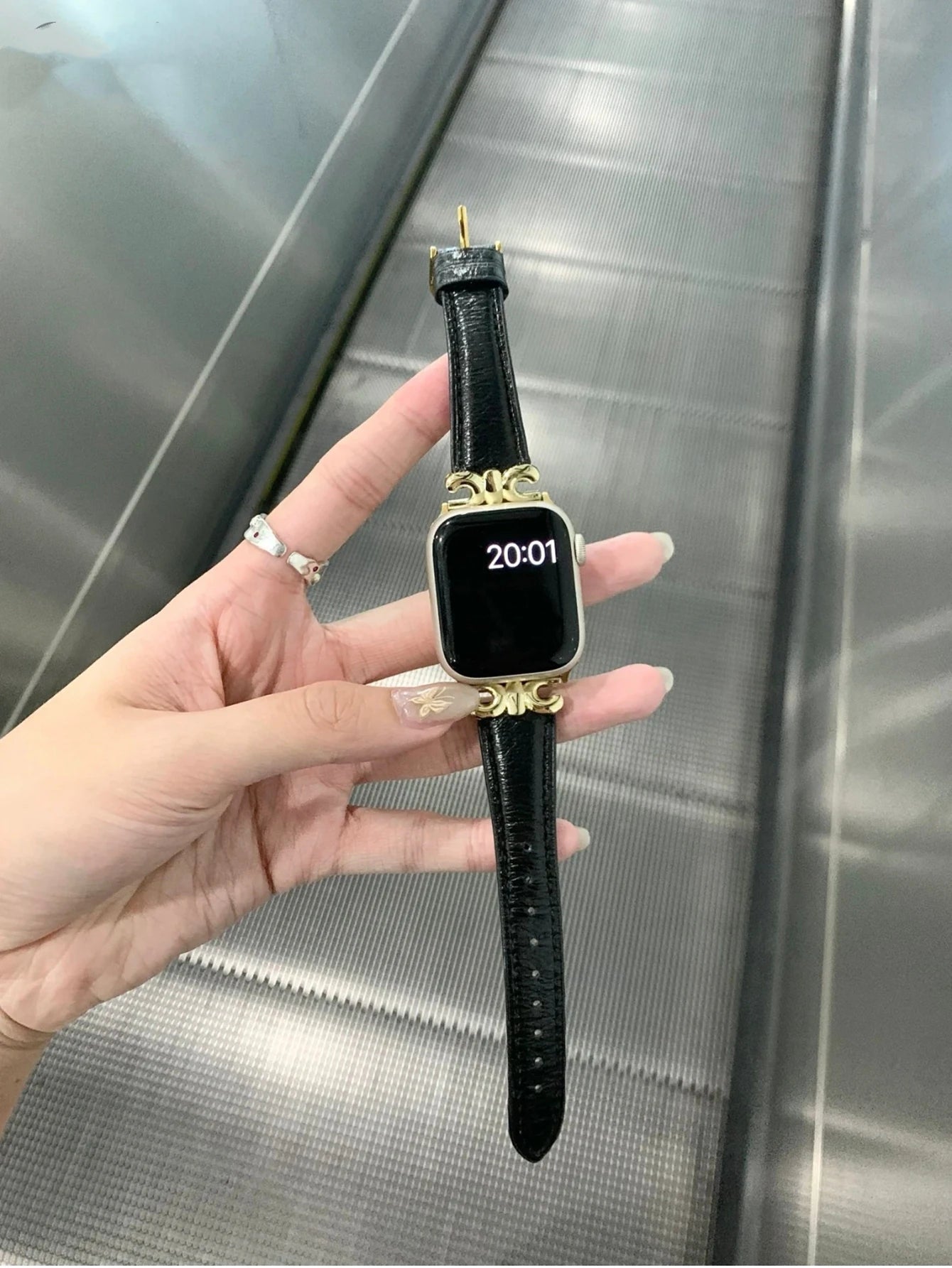 Elegant Leather loop Apple Watch band