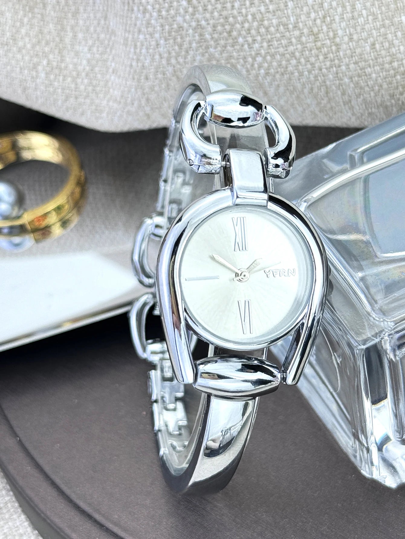 Retro Button Quartz Watch