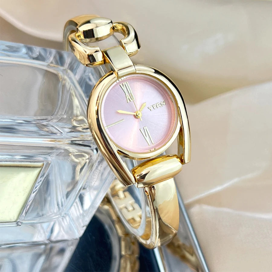 Retro Button Quartz Watch