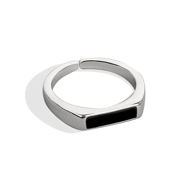 Cora Minimalist Onyx Silver Ring
